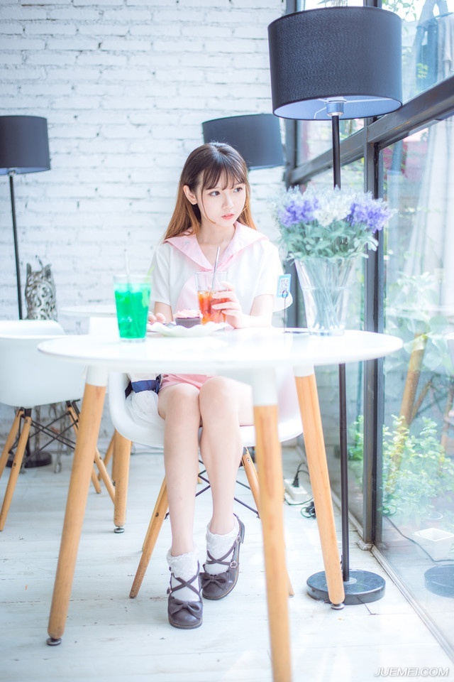 所谓的友谊，玩好了就是小时代，玩掰了就是甄嬛传。